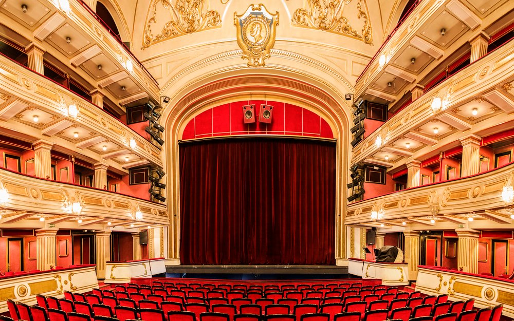 interno teatro nazionale belgrado serbia