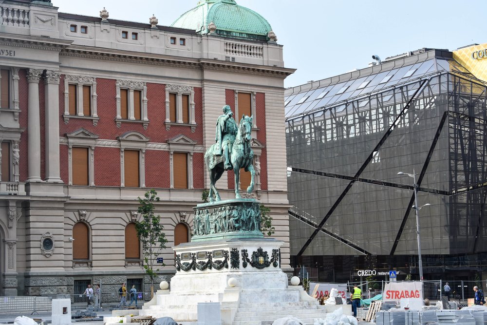 monumento principe Mihailo piazza repubblica belgrado serbia
